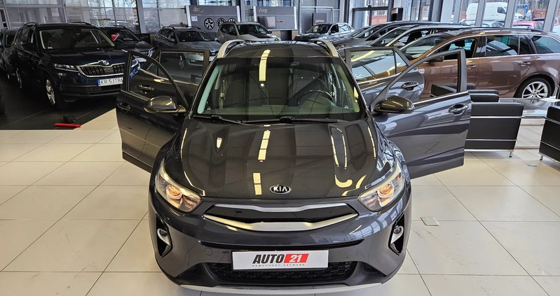 Kia Stonic cena 59900 przebieg: 91500, rok produkcji 2018 z Czersk małe 497